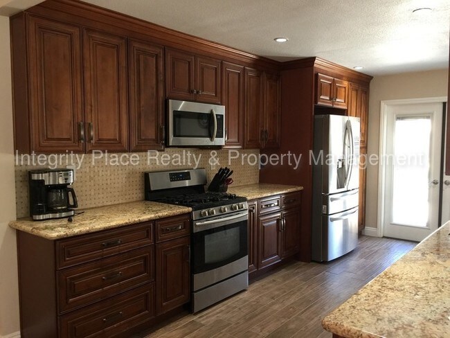 Building Photo - Parkside Green Gated Community