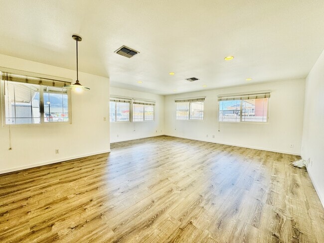 Building Photo - 633 S Kamehameha Ave