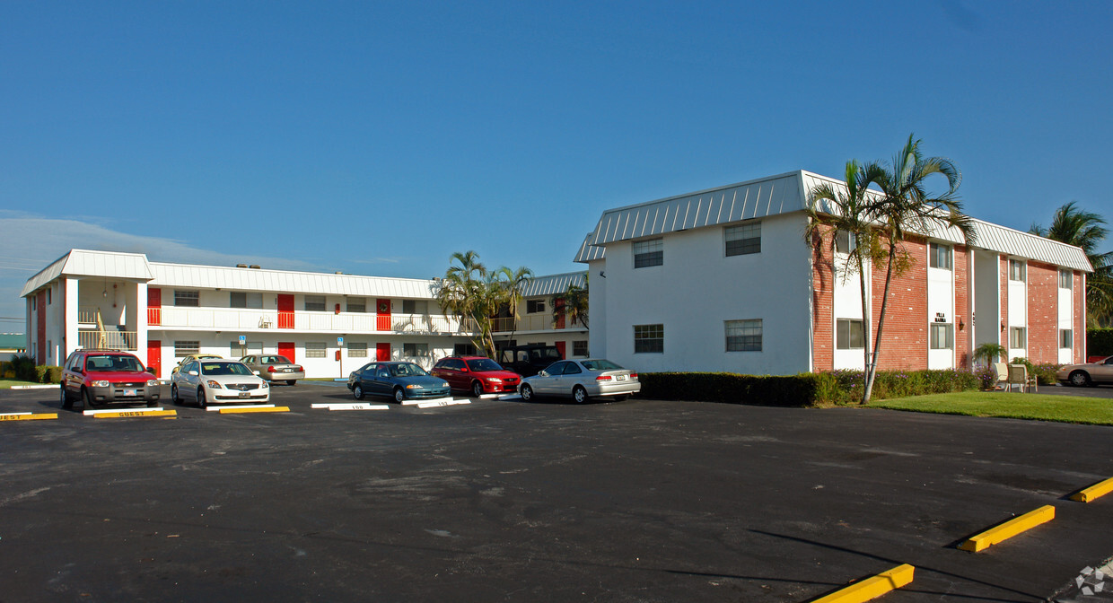 Building Photo - Villa Marina Apartments