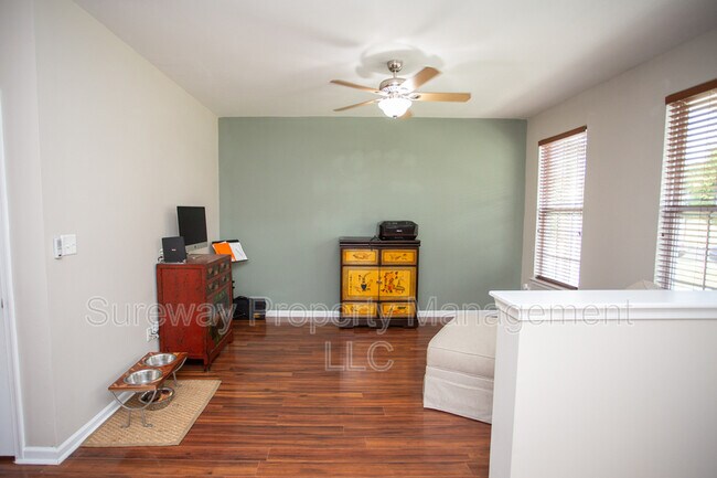 Foto del edificio - 103 Star Dr