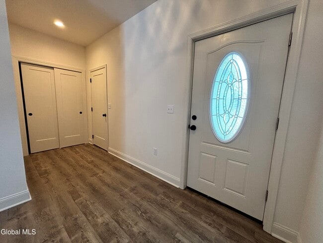 Building Photo - 587A Grooms Rd