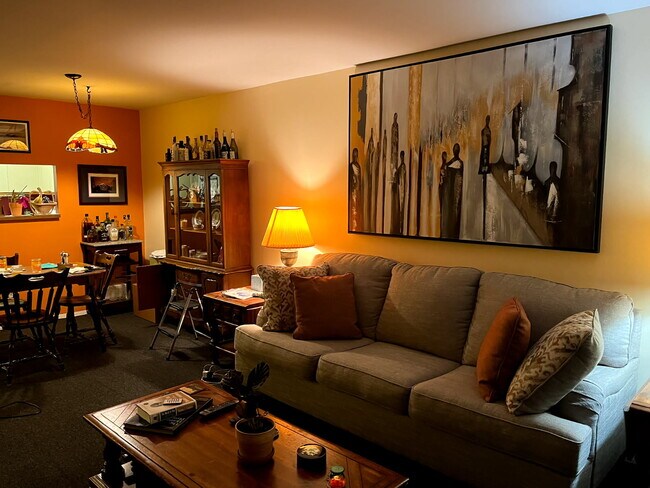 Foto del edificio - 1374 Midland Ave