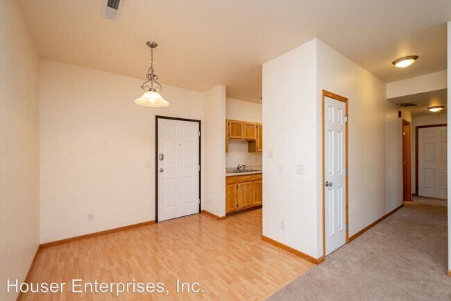 Building Photo - 30 Redtail Bend