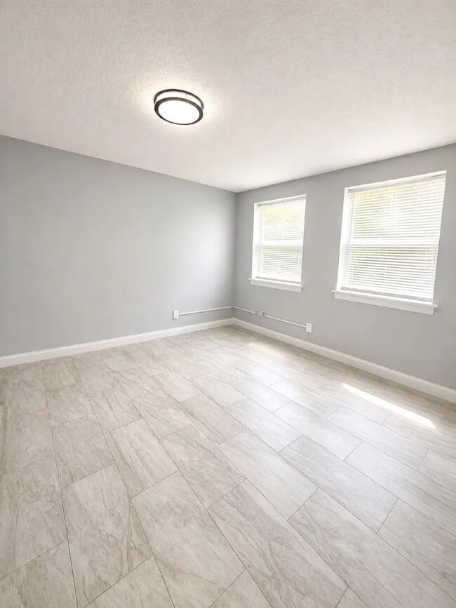 Building Photo - 3115 Bracken Woods Ln