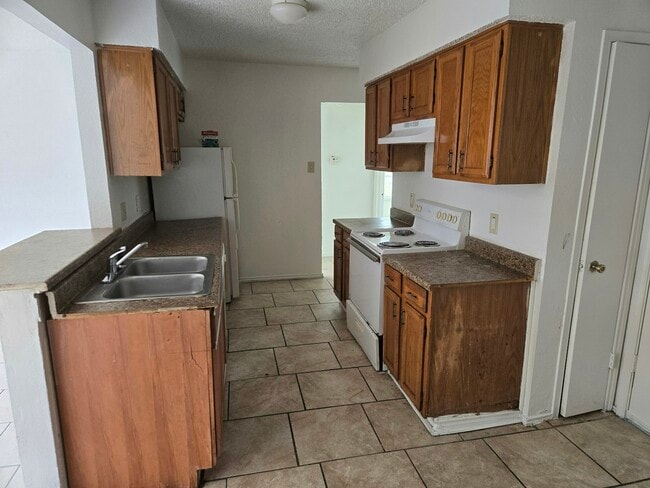 Photo - 2630 Cottonwood Ln Townhome