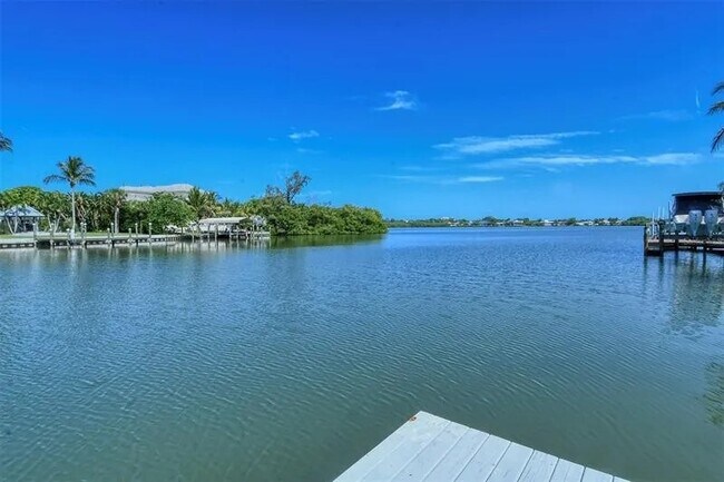 Foto del edificio - 424 N Washington Dr