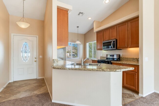 Building Photo - 3 Bedroom home in the beloved Joshua Tree area