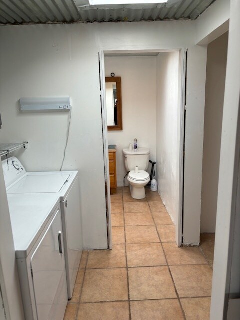Washer Dryer - 2338 Calle Reina