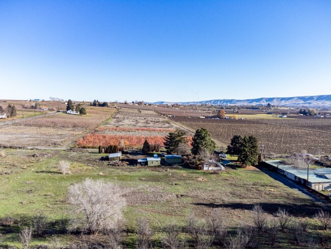 Foto del edificio - 80 Mountainview Rd