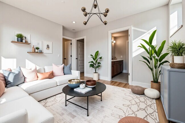 Building Photo - 3216 N Karlov Ave