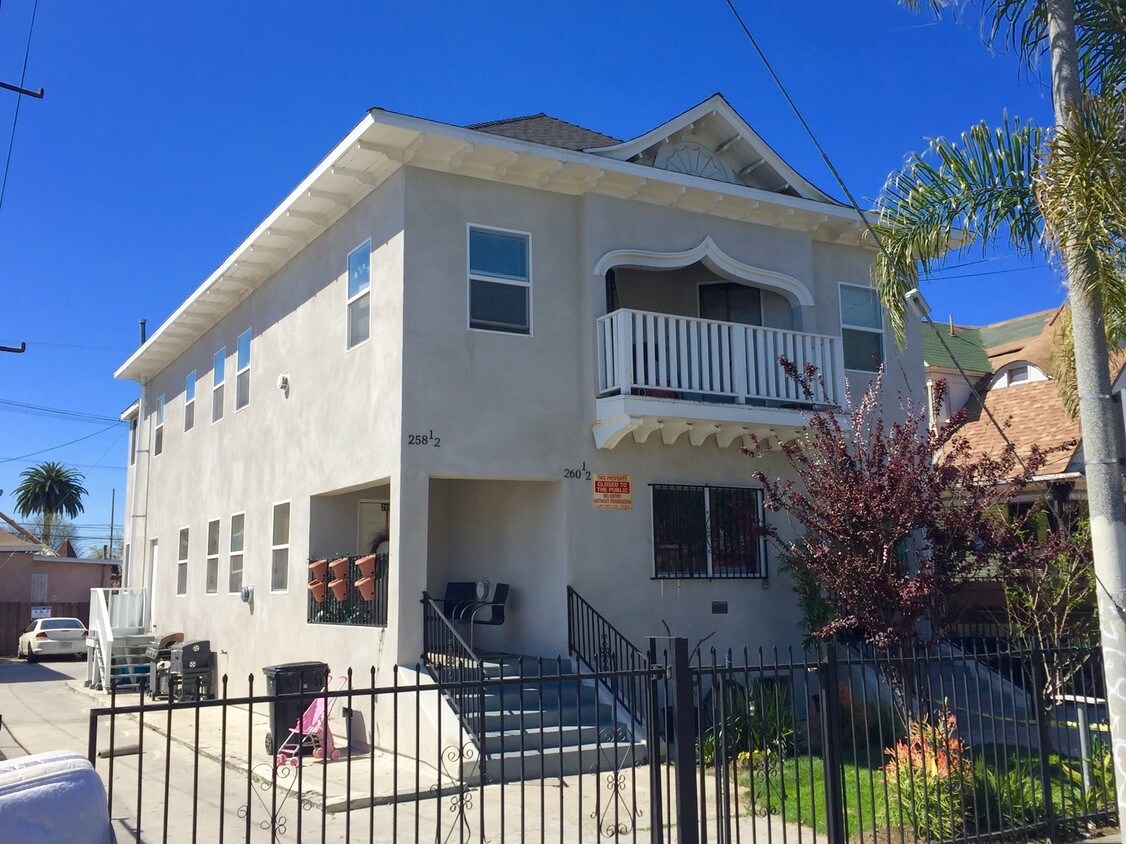 Foto principal - 258 E 28 St