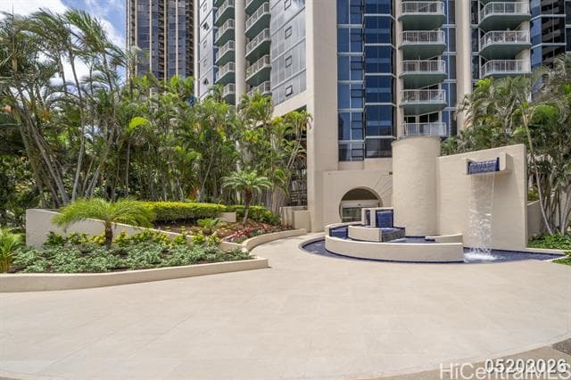 Building Photo - 1212 Nuuanu Ave