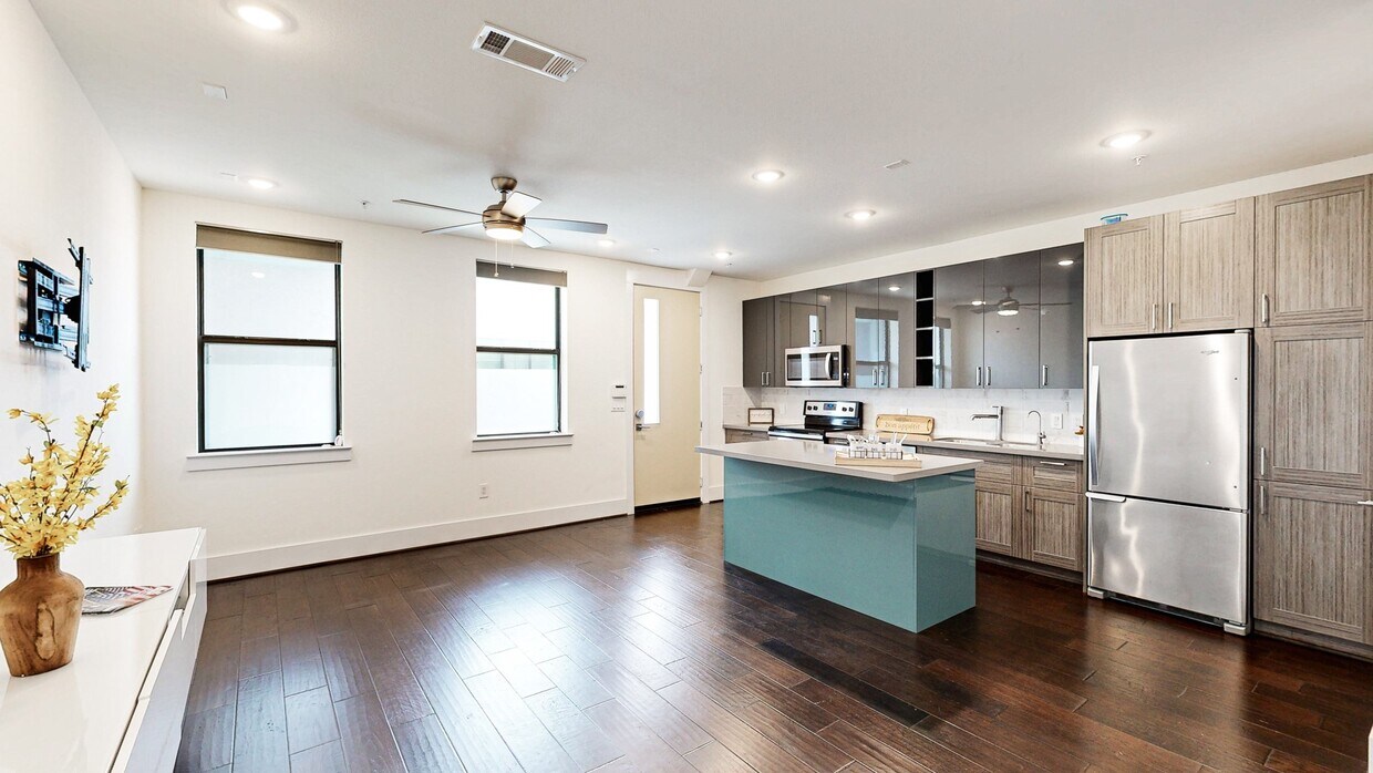 Foto principal - 2401 Crawford St