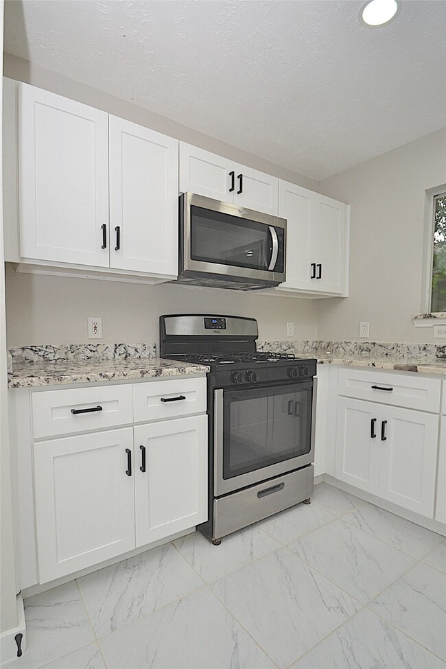 Building Photo - 631 Aweigh Dr