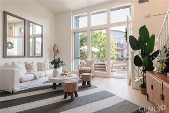 Building Photo - 5405 W 149th Pl