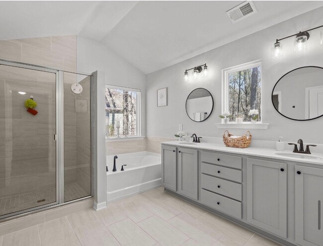 Foto del edificio - 194 Cherry Grv Dr