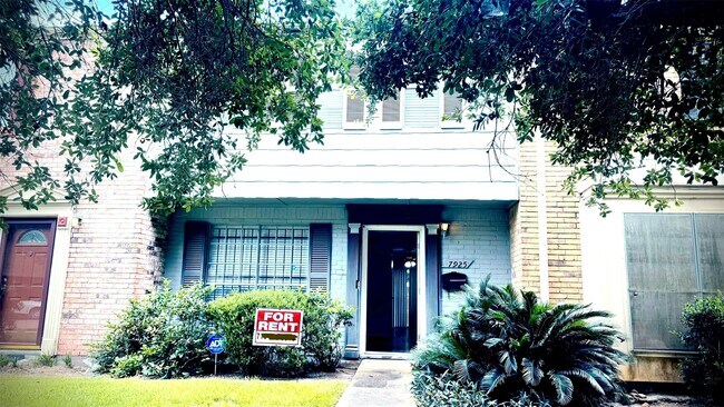 Foto del edificio - 7925 Grove Ridge Dr