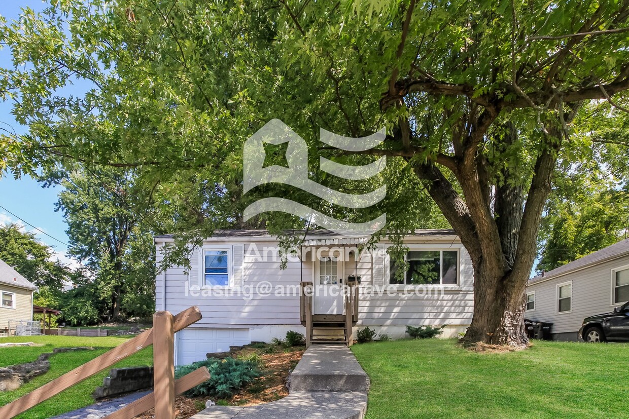 Primary Photo - 1726 Gellenbeck St