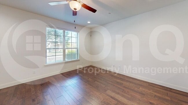 Building Photo - 3024 Decker Dr