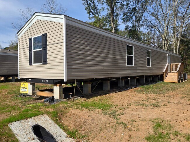 Foto del edificio - 6500 Mccrary Rd Ext