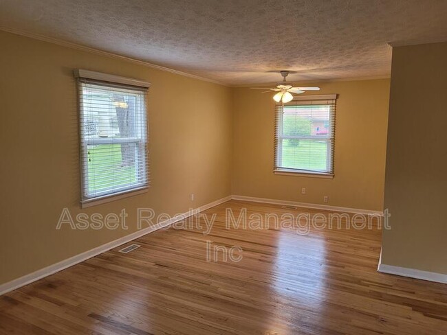 Building Photo - 101 Sheridan Cir