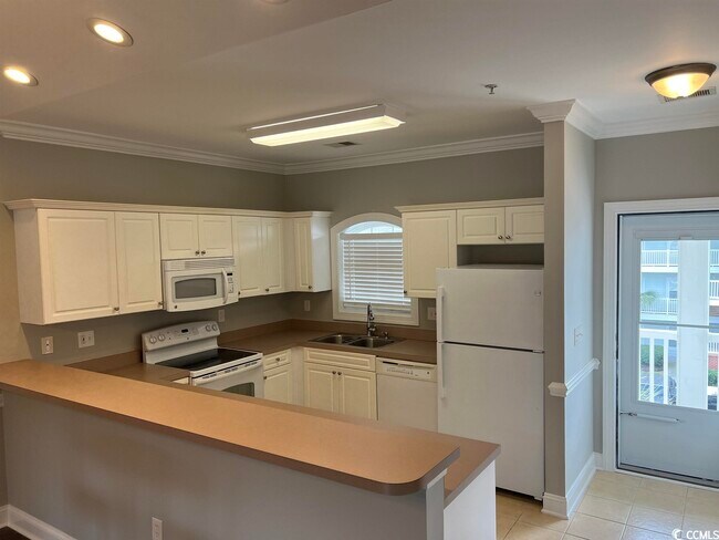 Building Photo - 4139 Hibiscus Dr