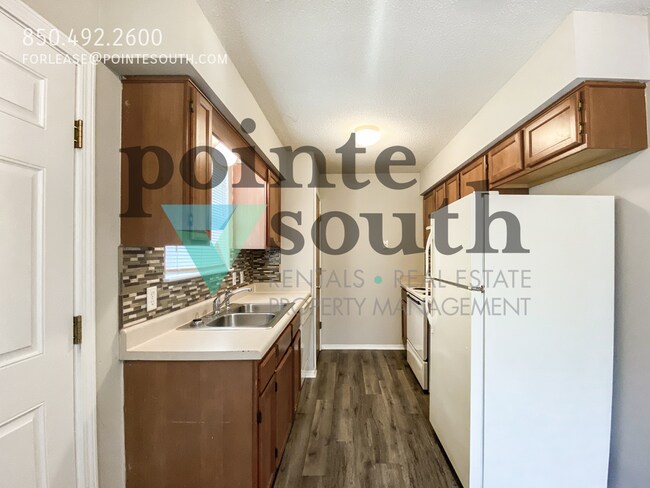 Foto del edificio - 504 Wood Crest Way