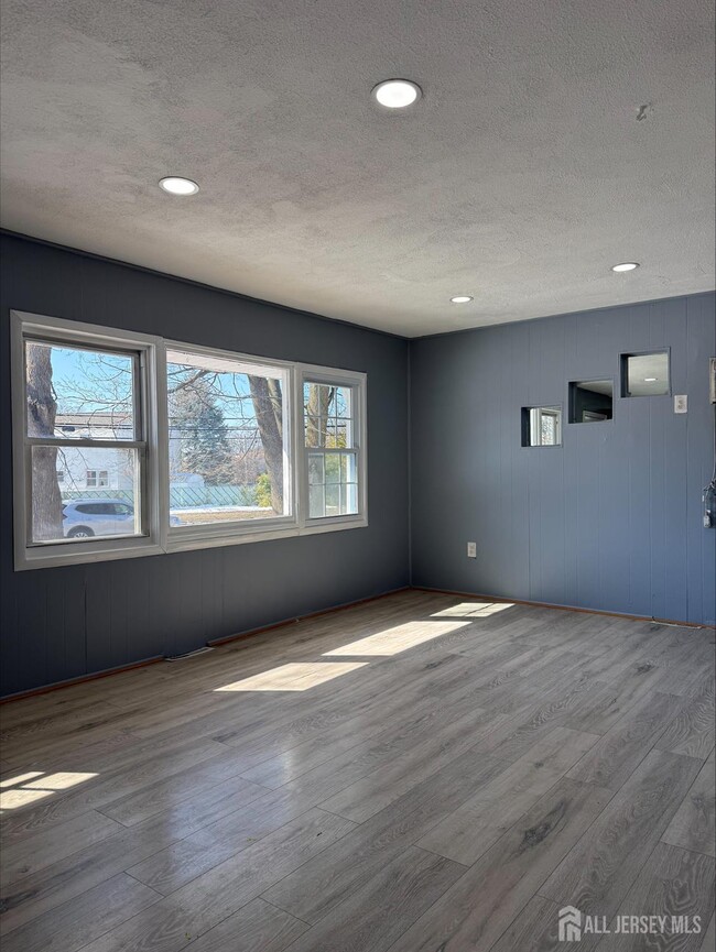 Foto del edificio - 1211 Stelton Rd