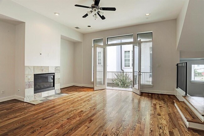 Foto del edificio - 1203 Detering St