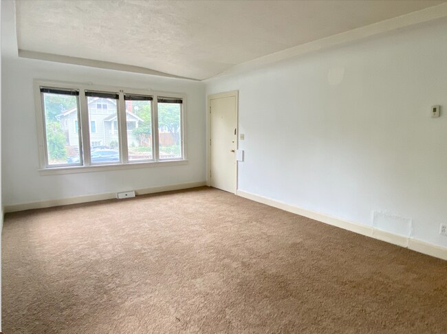 Foto del edificio - 6031 25th Ave NE