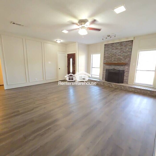 Building Photo - FOR RENT - MOVE IN READY - 3BEDS 2BATHS
