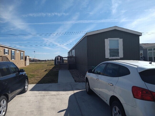 Foto del edificio - 14409 Whisper Rill Ln