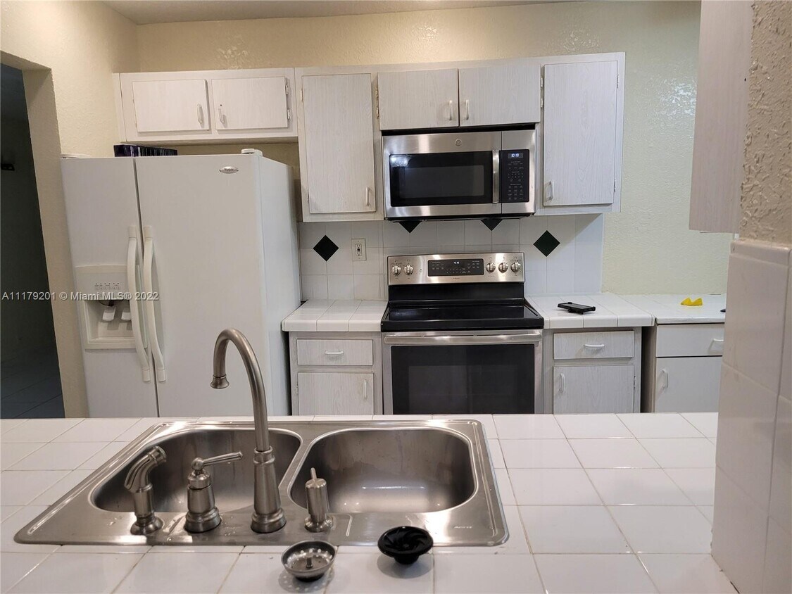 7202 NW 71st Ave, Tamarac, FL 33321 House Rental in Tamarac, FL