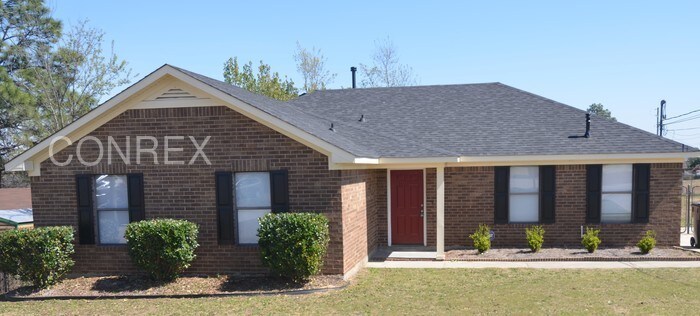 Building Photo - 3035 Miranda Rd
