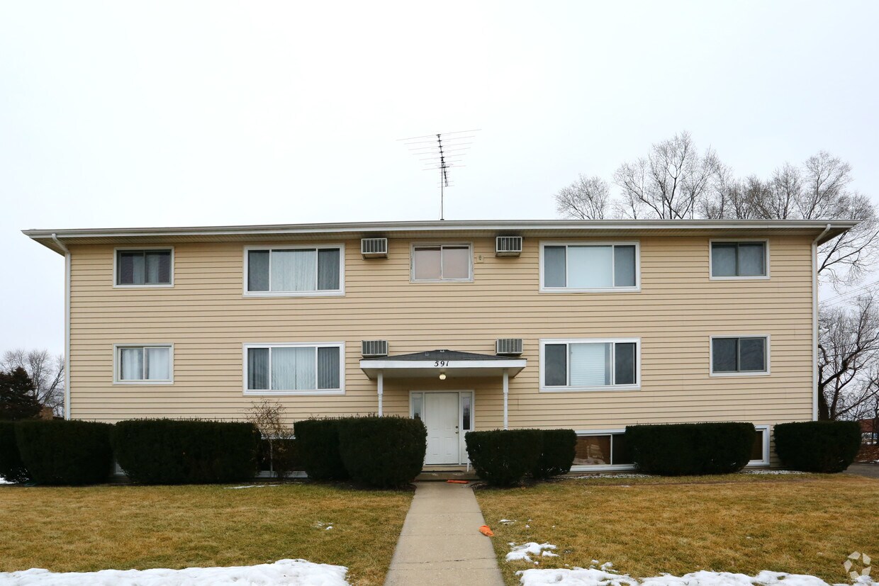 Foto del edificio - 591 Hiawatha Dr
