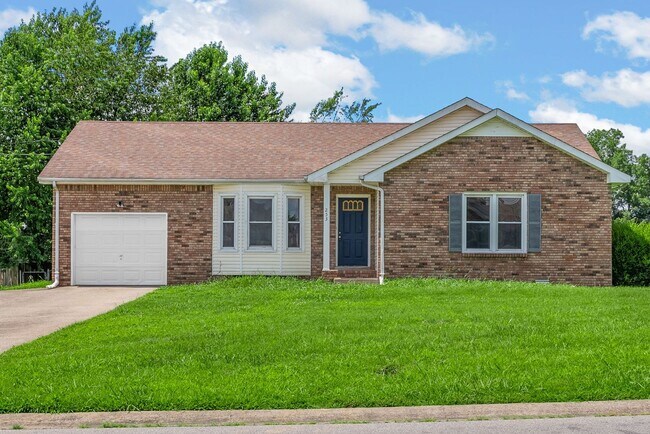 Foto del edificio - 3 Bedroom Pet Friendly Home For Rent Near 101st Parkway!