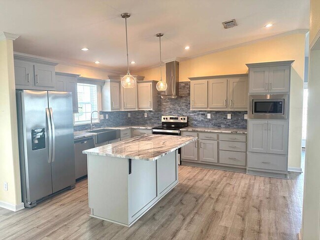 Foto del edificio - 40940 Roselle Lp