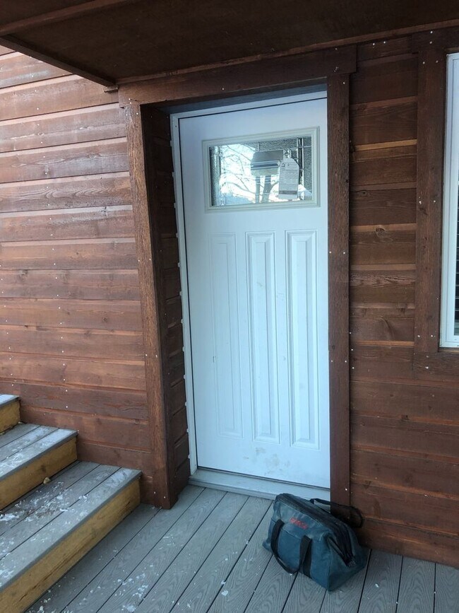Foto del edificio - Lease Pending - 2 BR Walkout Basement Apartment in Victor, ID