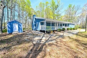 Building Photo - 5955 Kemp Dr