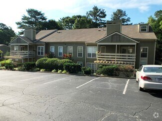 Building Photo - 1104 Riverview Dr