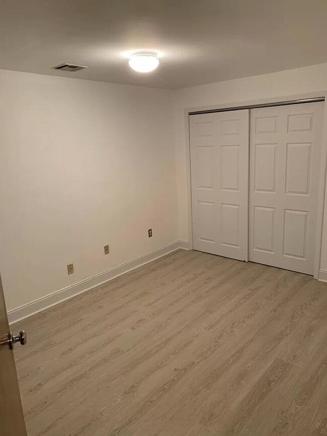 941 JFK Blvd E, Weehawken, NJ 07086 Townhome Rentals in Weehawken NJ