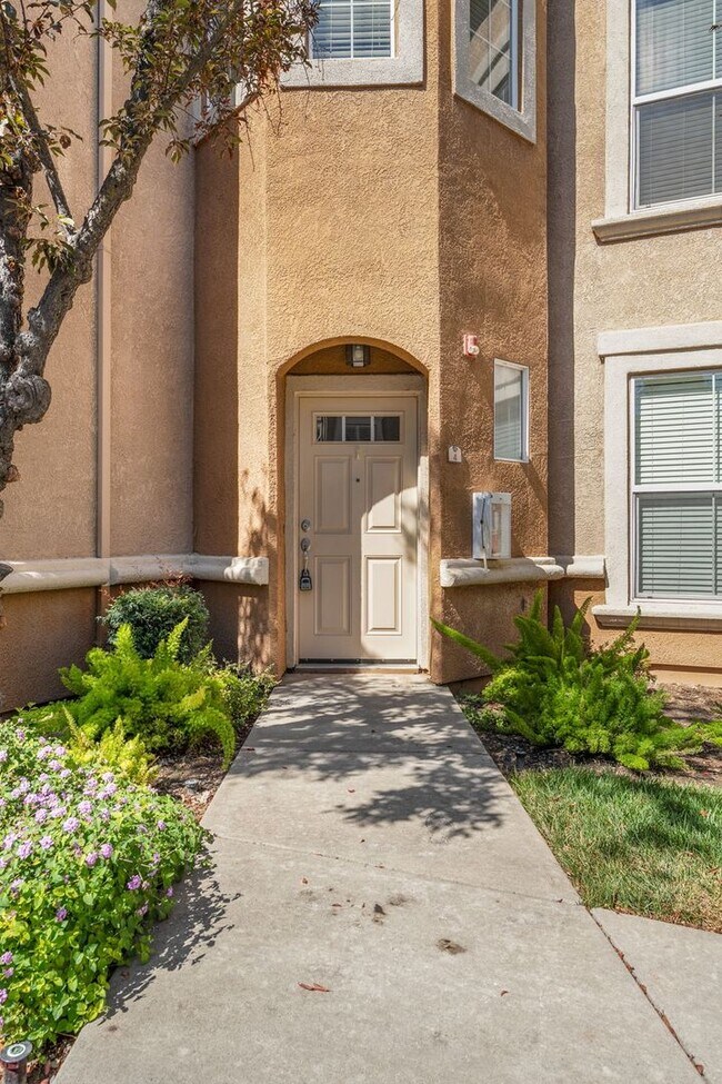 Foto del edificio - 1316 Milano Dr