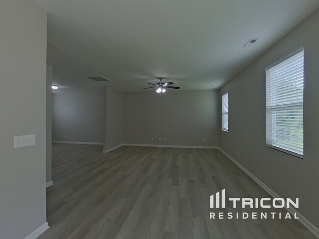 Foto del edificio - 11906 Bending Branch Rd