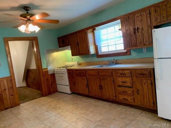 Foto del edificio - 102 Wawayanda Ave