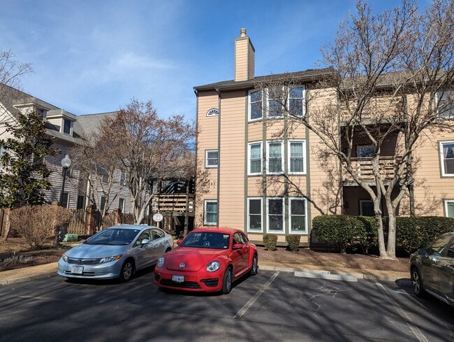 Building Photo - 243 Loudoun St SW