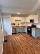 Building Photo - 905 Klem Rd