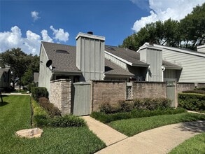 Building Photo - 12959 Wirevine Ln