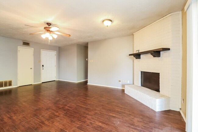 Foto del edificio - 5404 Lansingford Trail