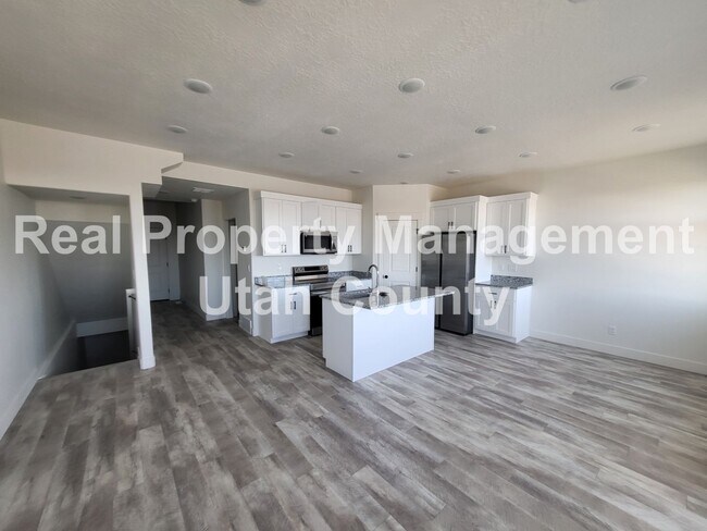 Building Photo - August 2024 Lease end Date