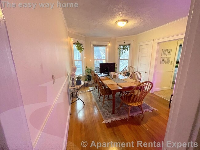 Foto del edificio - 18 Sanborn Ave